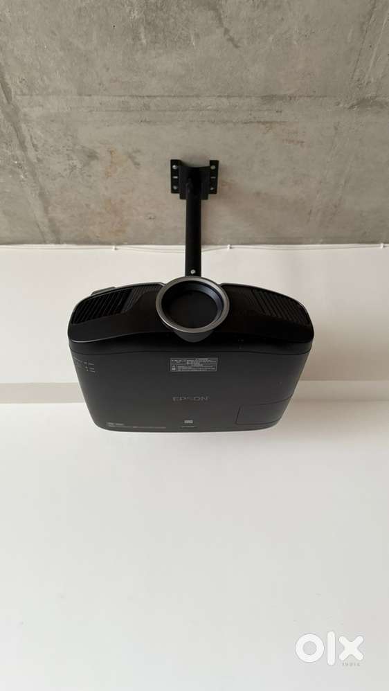 Epson projector TW9400