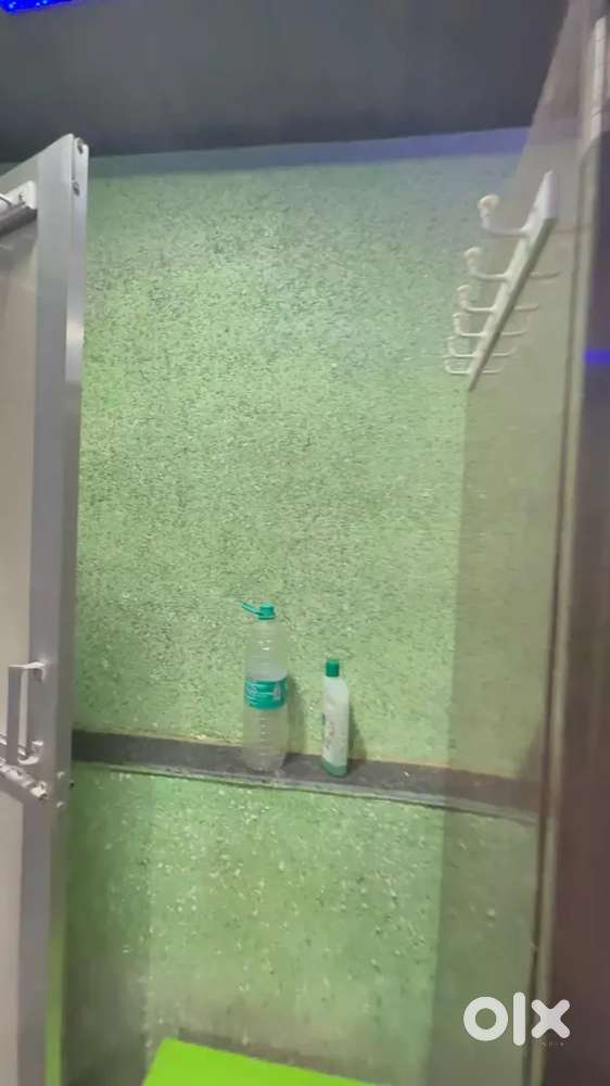 Indipendent floors are available and bach