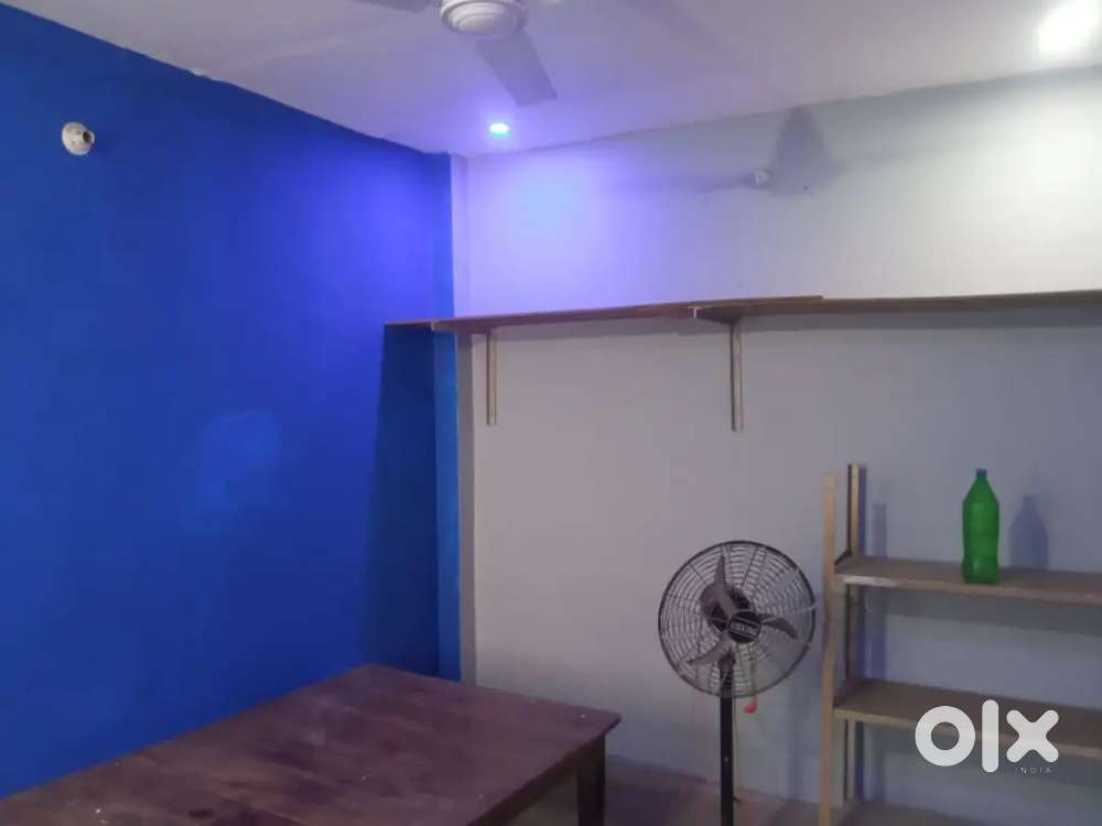 Single room with bathroom