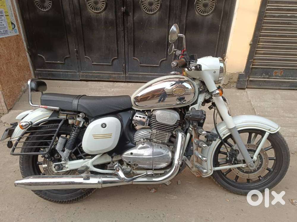 Jawa Classic 300 Dual ABS - Mint Condition, Fully Serviced & New Tyres