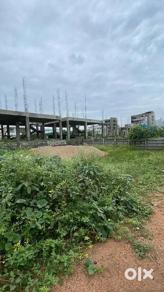 2 plots of 2.5 cents each for sale near Sister Stanislas School