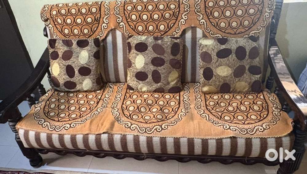 Three piece sofaset with dewan.