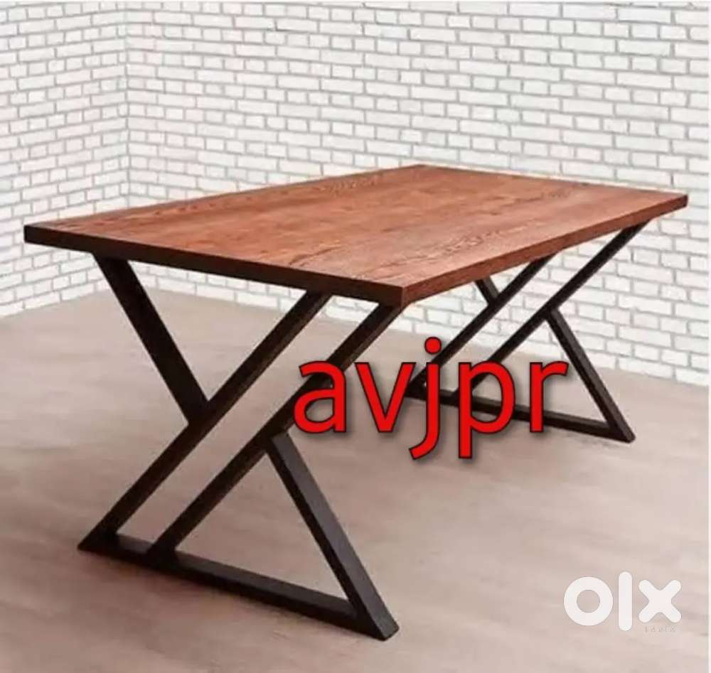 New Stylish Wooden Dining Table with Metal Legs Cafe restaurant furnit