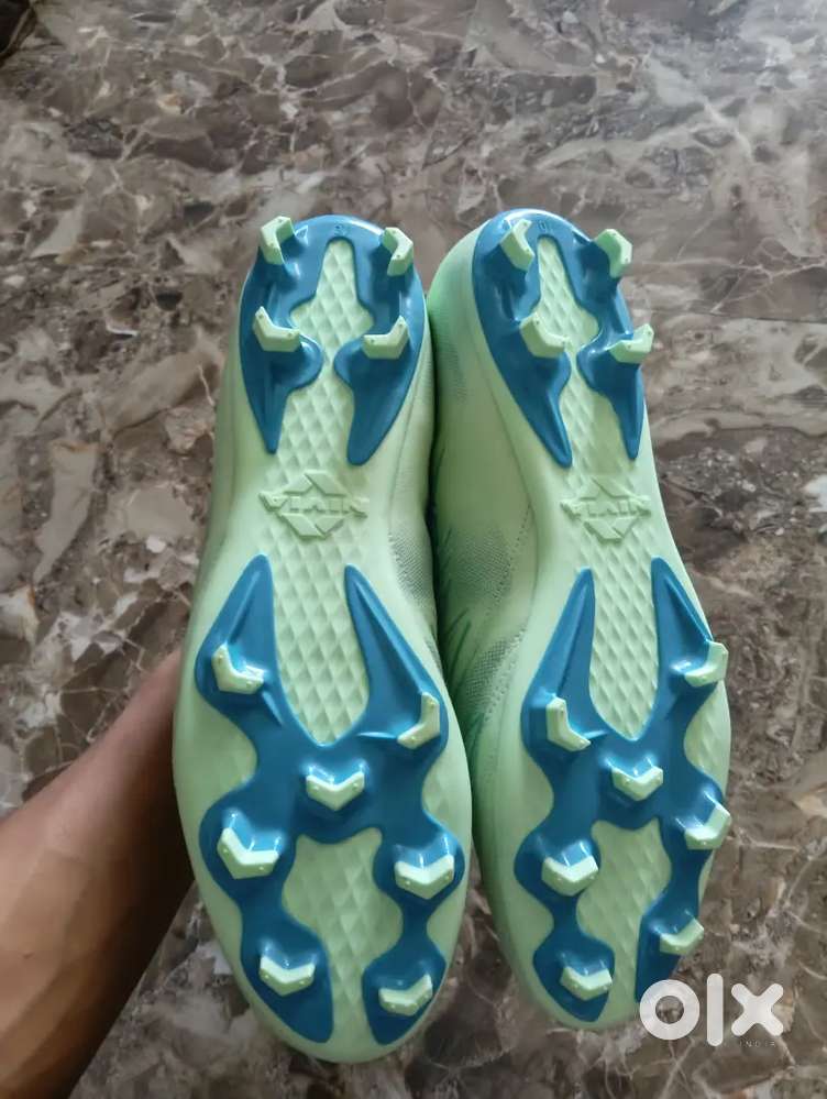 Nivia football studs