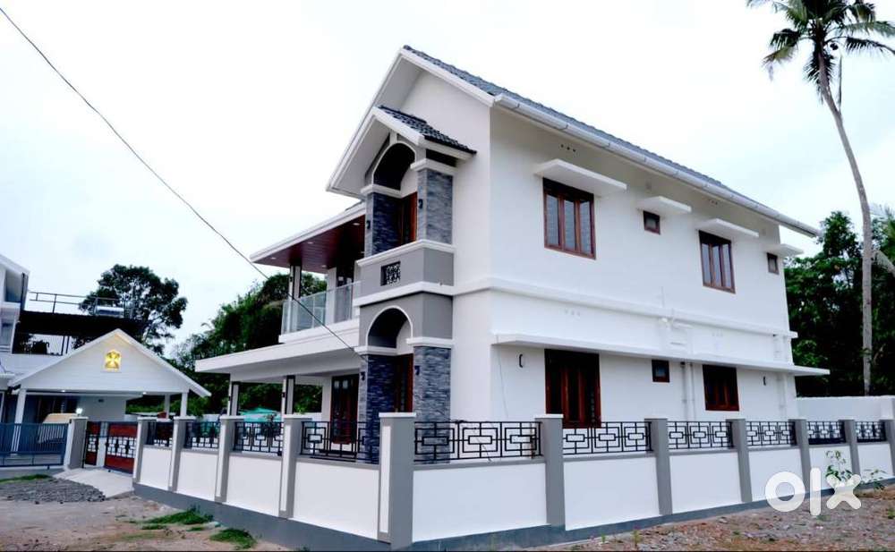 Premium 4 BHK House  2200 sq ft  Pallikkara, Kakkanad, Kochi