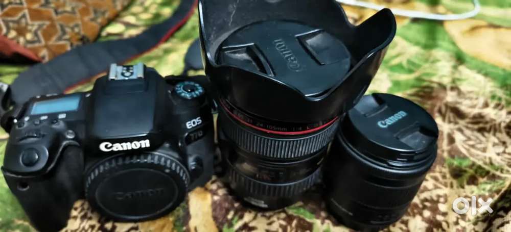 CANON EOS 77D DSLR CAMERA