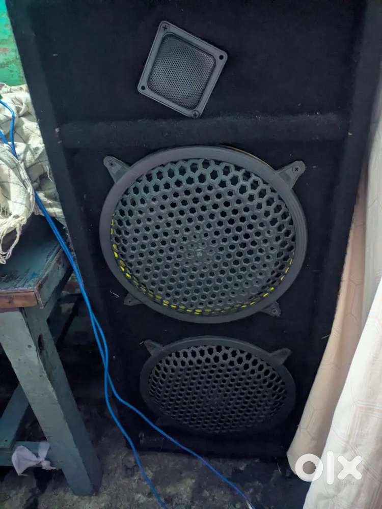 HOME THEATRE SPEAKERS