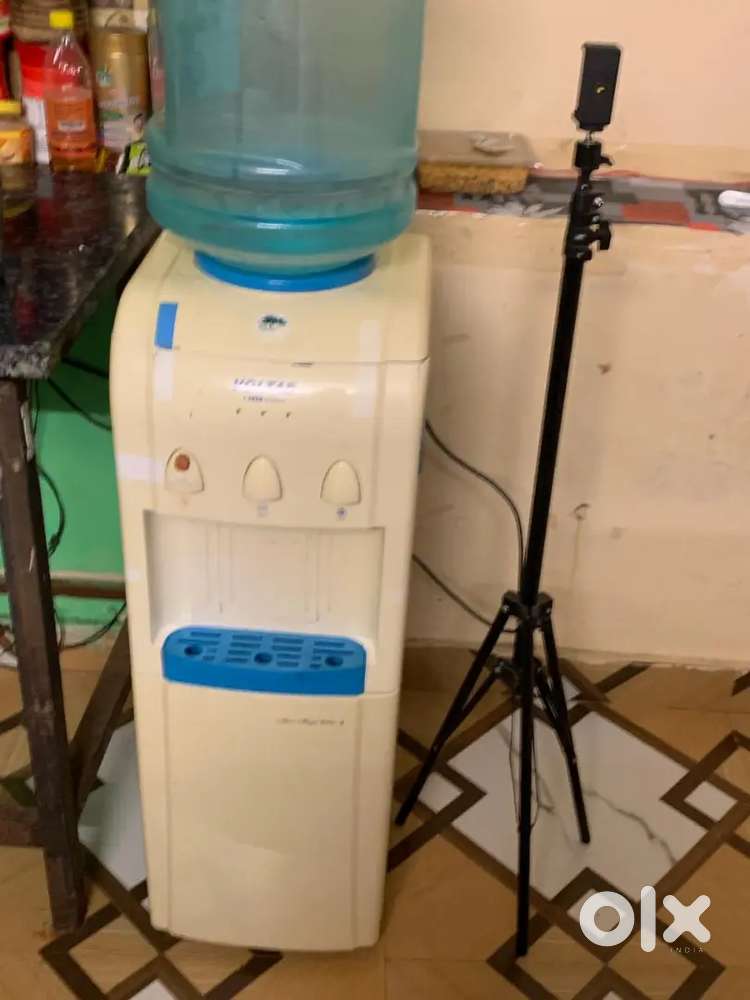 Voltas hot and cold water Dispenser