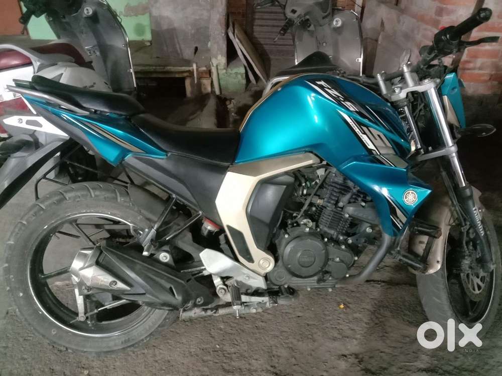 Gadi m koi kami nhi h