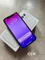 iPhone 11 64 GB- with box (White)