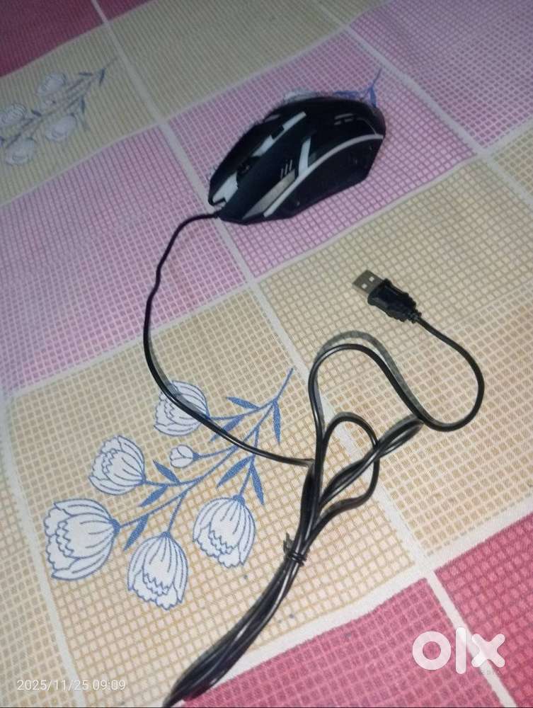 RGB mouse ivoomi multi colours light 150 cm long wire robot use gaming