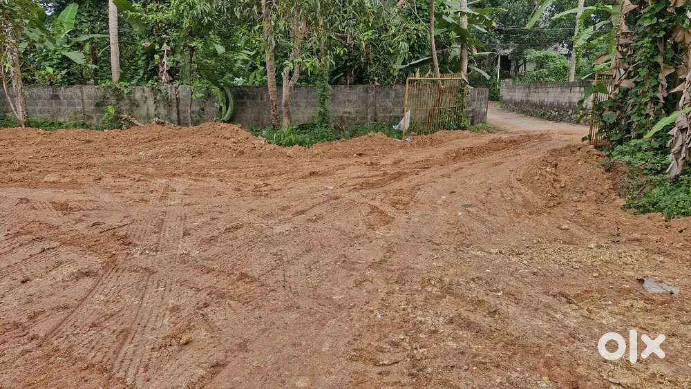 House Plots For Sale in Nalanchira