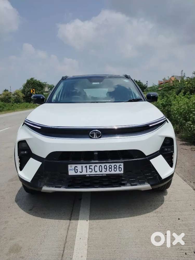 Tata nexon iCNG fearless Panaeromic sunroof full loaded