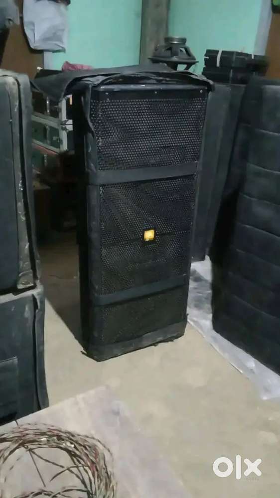 JBL box urgent sale