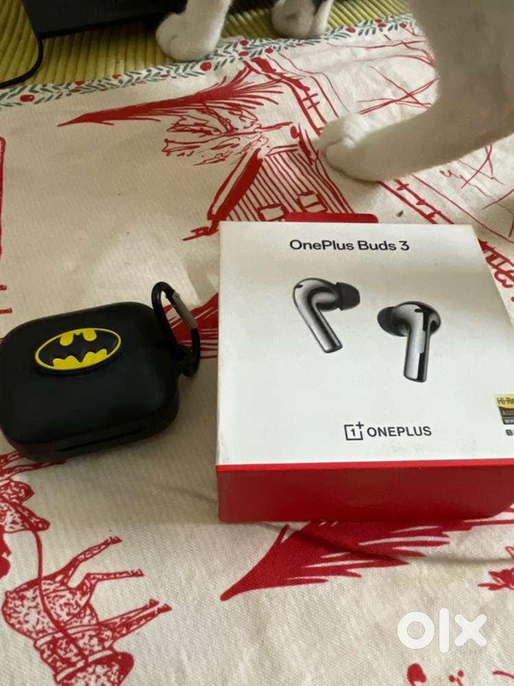 One plus Buds 3 ( Right bud and Case only )