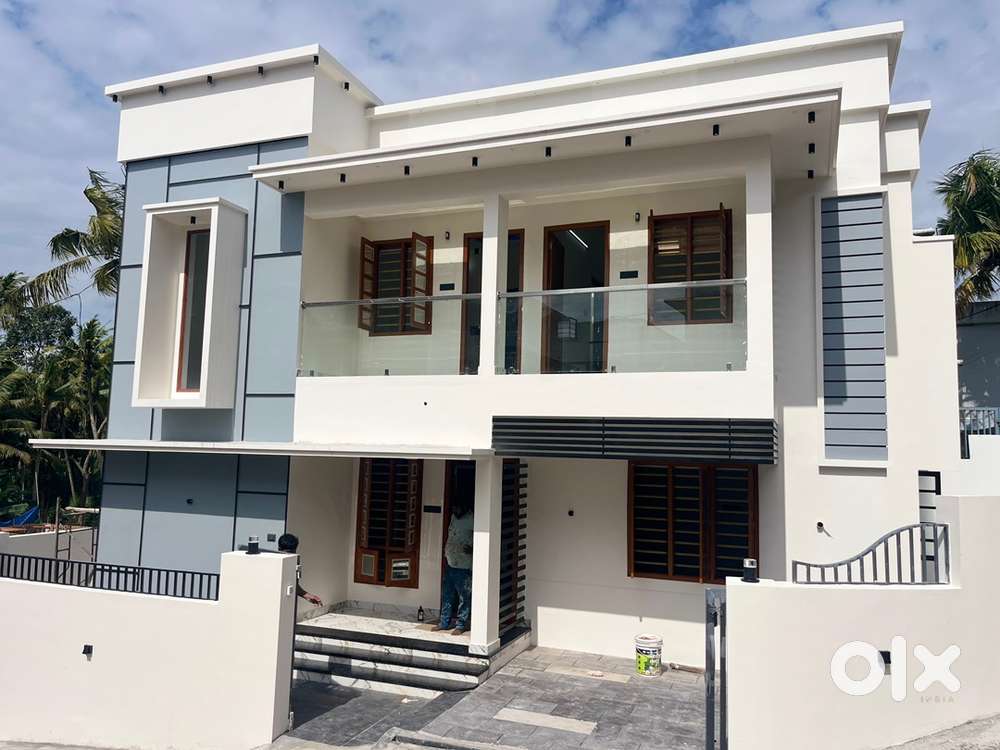 New 1700sqft 3bhk attached House