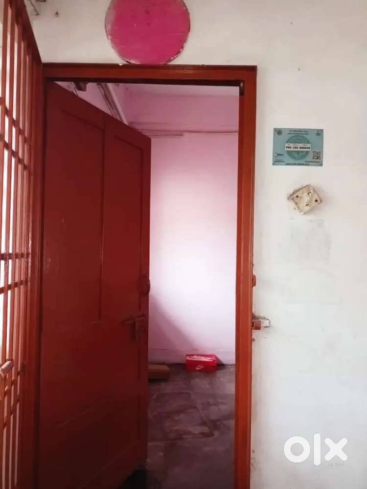 Selling house for rent