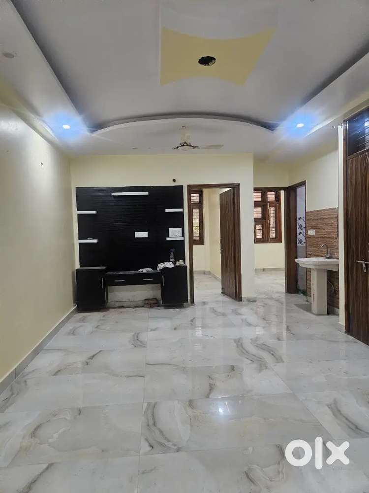 3bhk independent flor Kailash puram2 space 115 guj