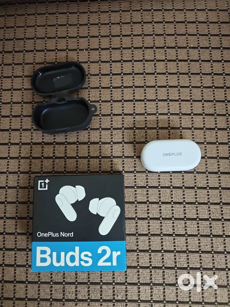 OnePlus Nord Buds 2r( With Box and Silicon Case)