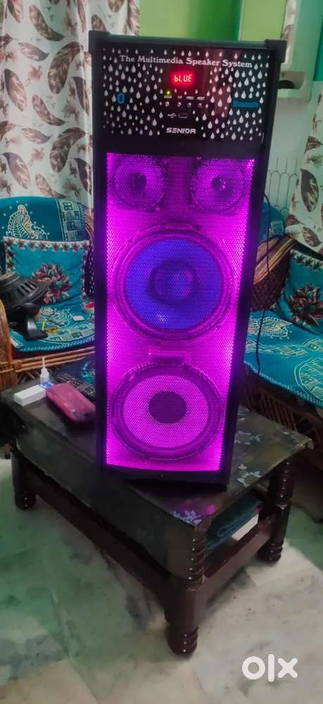 hi fi tower singal speackar. dj vox pack