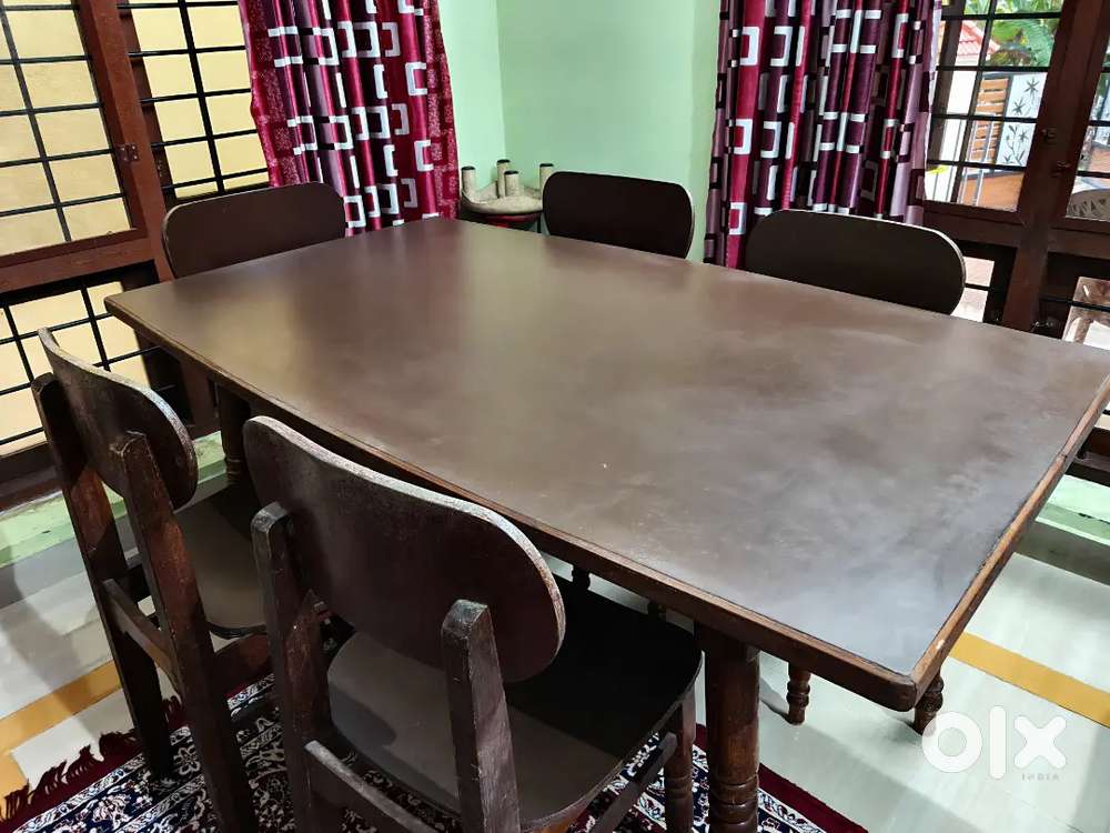 7+ Year Old Wooden Dining Table with 5 Chairs