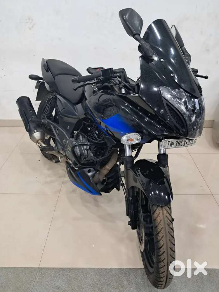 BAJAJ PULSAR 220 BLACK /BLUE