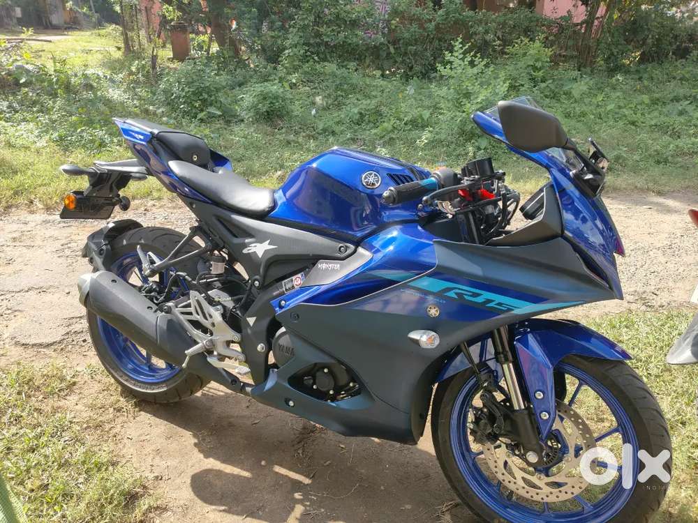 R15 v4 racing blue