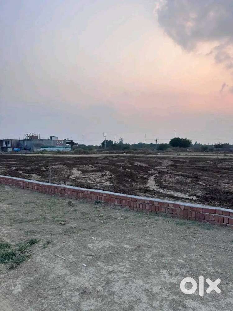 GATED COLONY ME PLOT LE GORAKHPUR DEORIA BYPASS ME KABZA PAHLE DIN