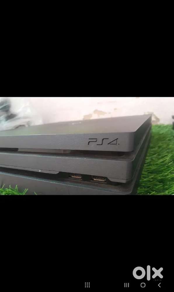 Ps4 pro 1tb 2 controller
