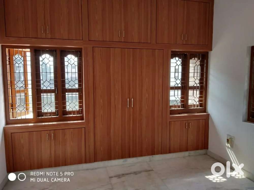 2bhk for family or working bachelor