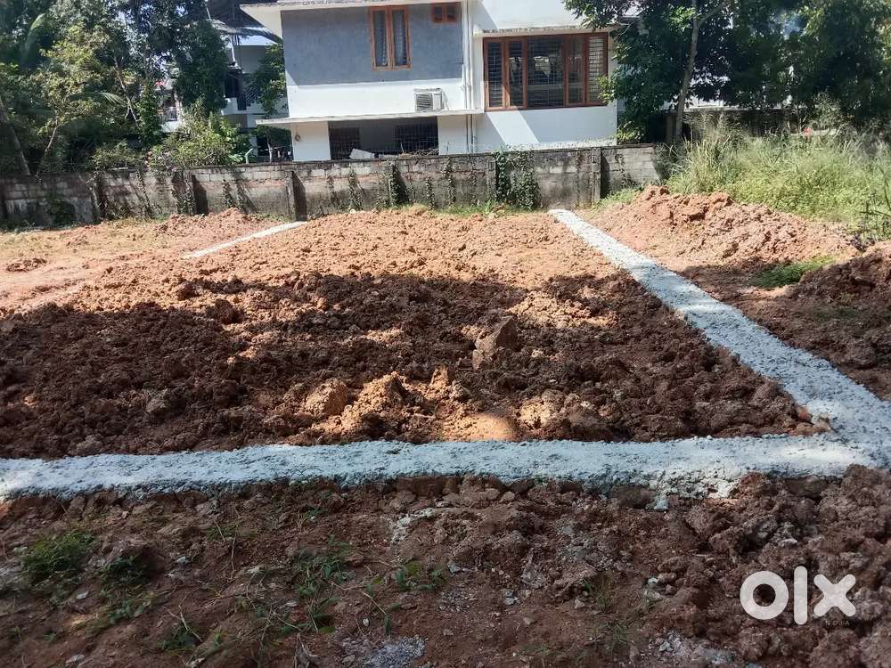 Nalanchira choozhampala jn to350mtr 8cent plot