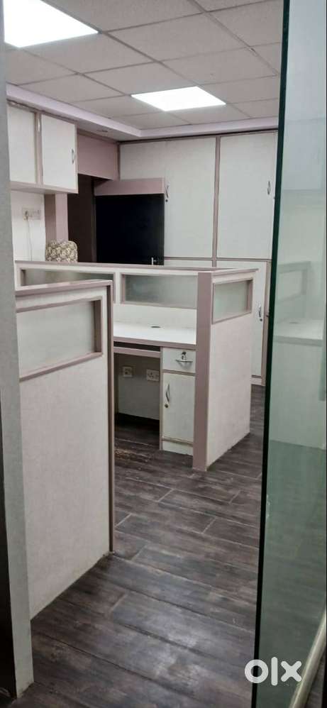 Furnished Office, T.Nag, 700 Sft, 3rd flr, Rent Rs.45K (Nego)