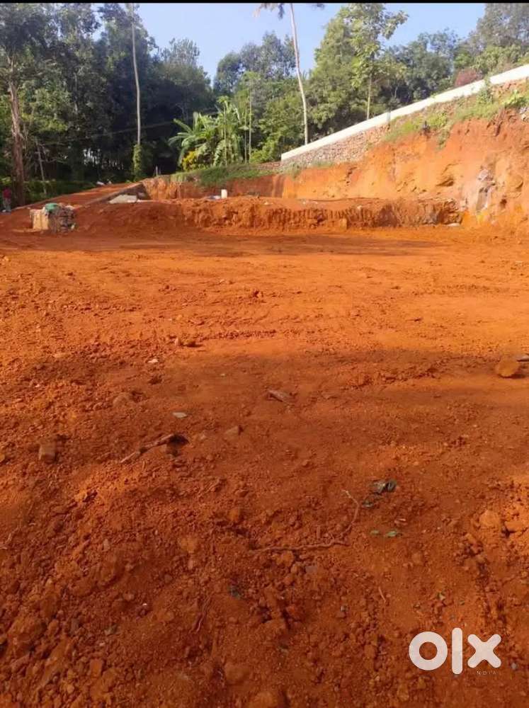 10,7,5 cent house plots for sale in perumballoor near to muvattupuzha