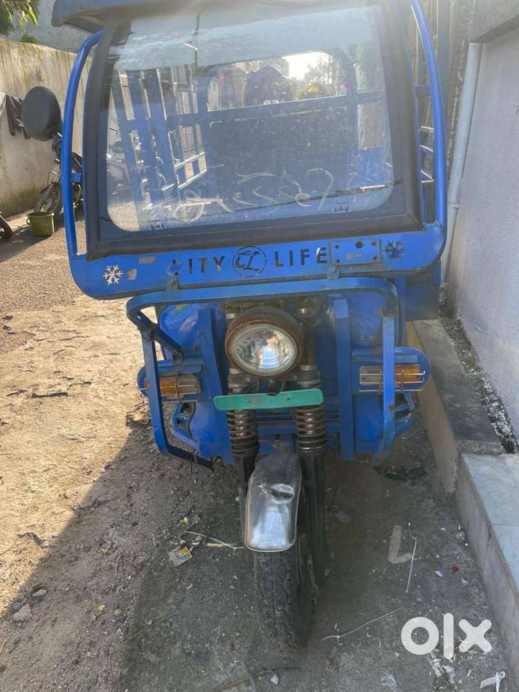 City Life Electric Tempo - Efficient, Eco-Friendly, and Affordable!