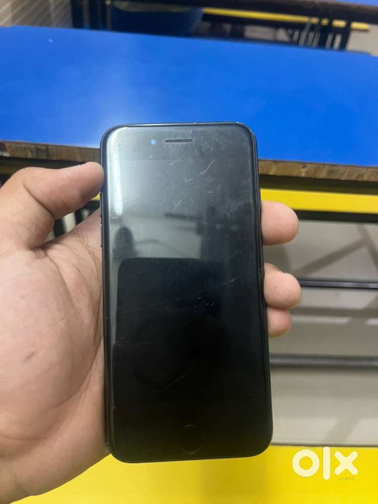 iphone 7 bettery 100 h all orignal h bass screen par crack h