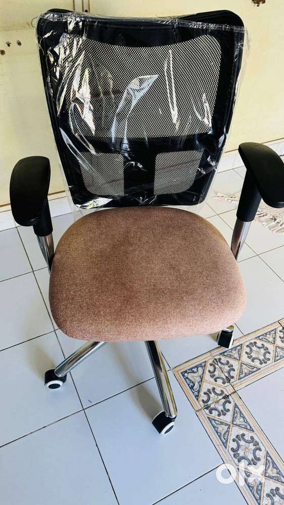 Office chairs hardly used