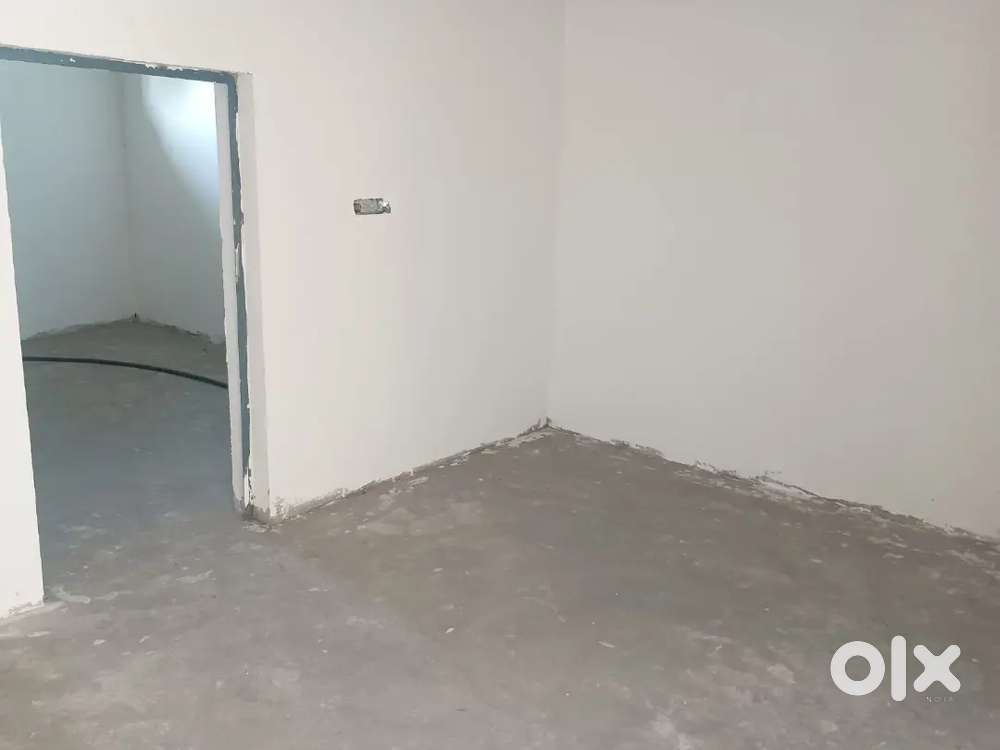 Indipendent room available online 5500 me