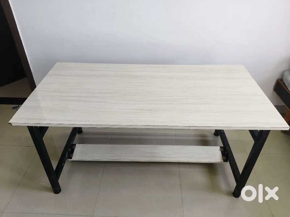 Table & Chair