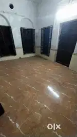Builder Floor //1st Floor// on road// Kalighat