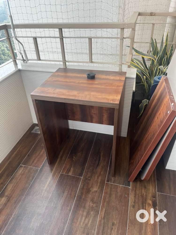 Study or work table , one side without support