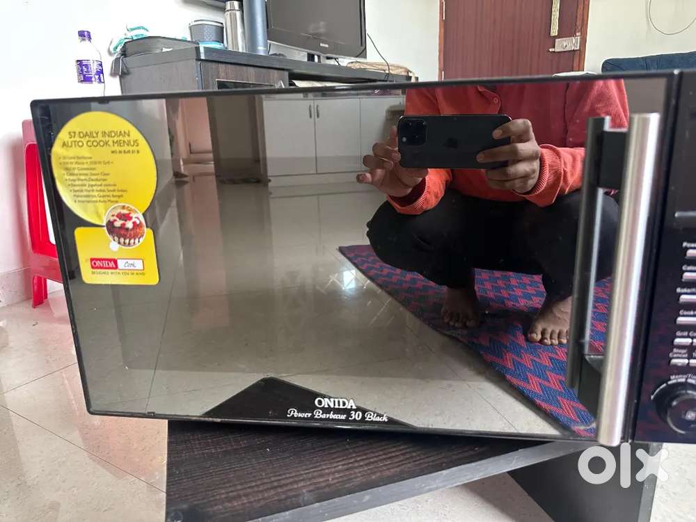 Microwave Oven With Convection and Barbecue