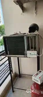 Hitachi Window AC