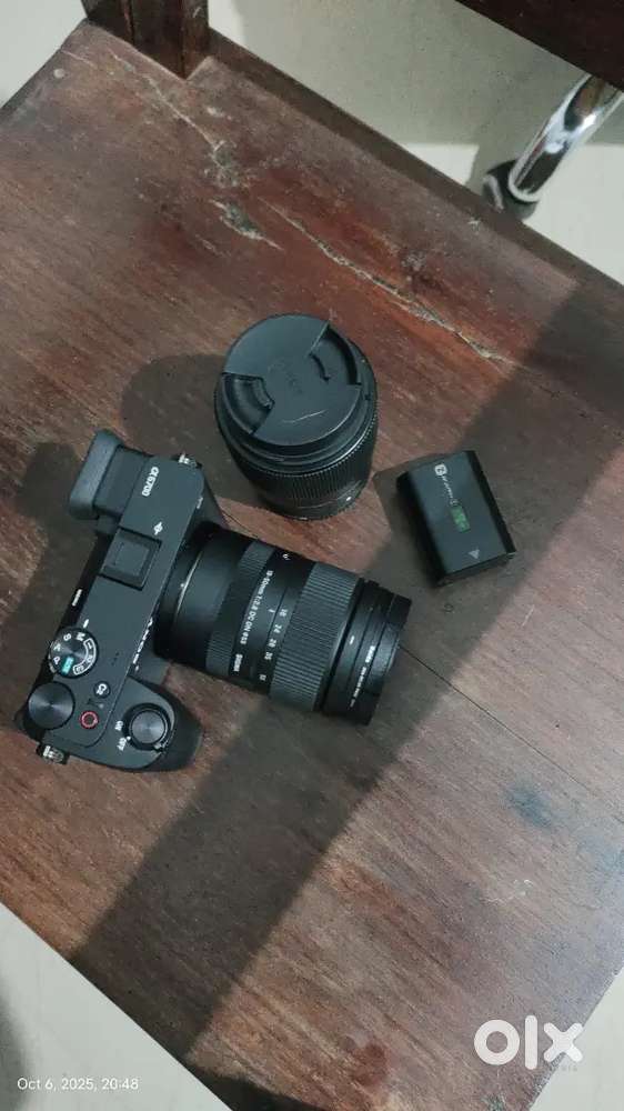 Sony A6700+ Sigma 30 mm f1.4+sigma18-50 f2.8+ extra battery