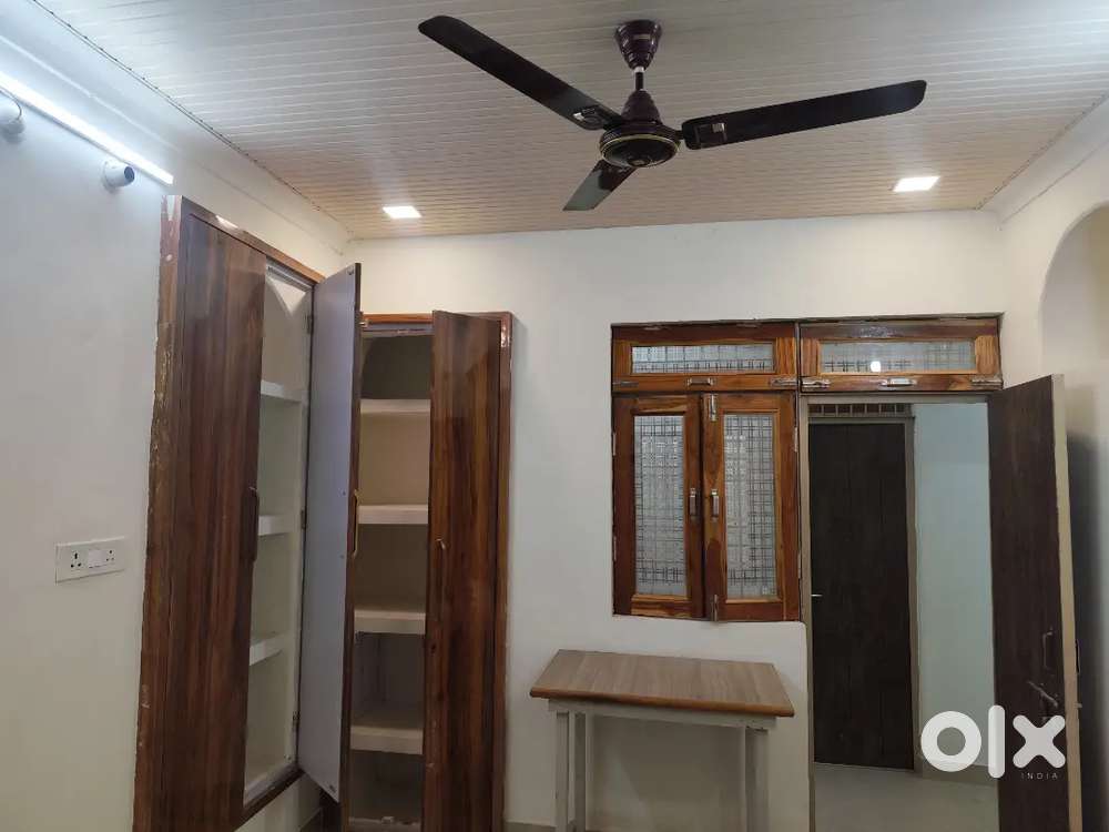2 BHK New Maintainied Flat on Rent...