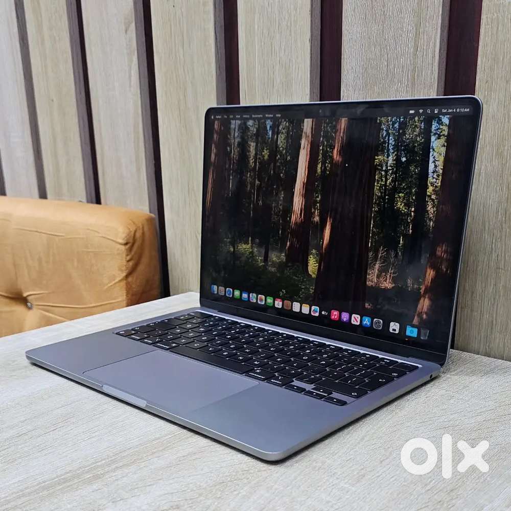 2022 Apple MacBook Air Laptop with M2 chip