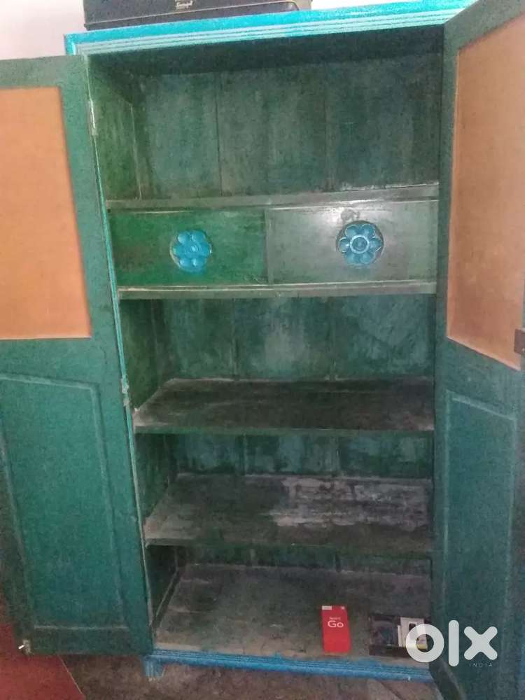 WOODEN BUREAU