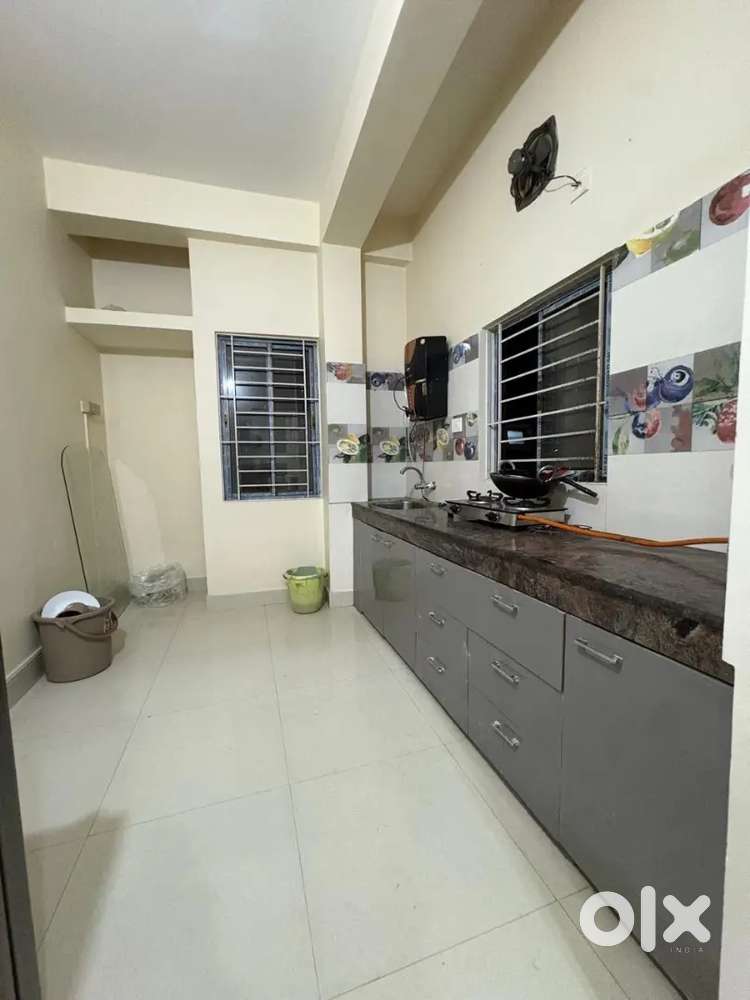 Fully Furnished 3bhk Flat for Rent At Geeta Nagar, Main road side