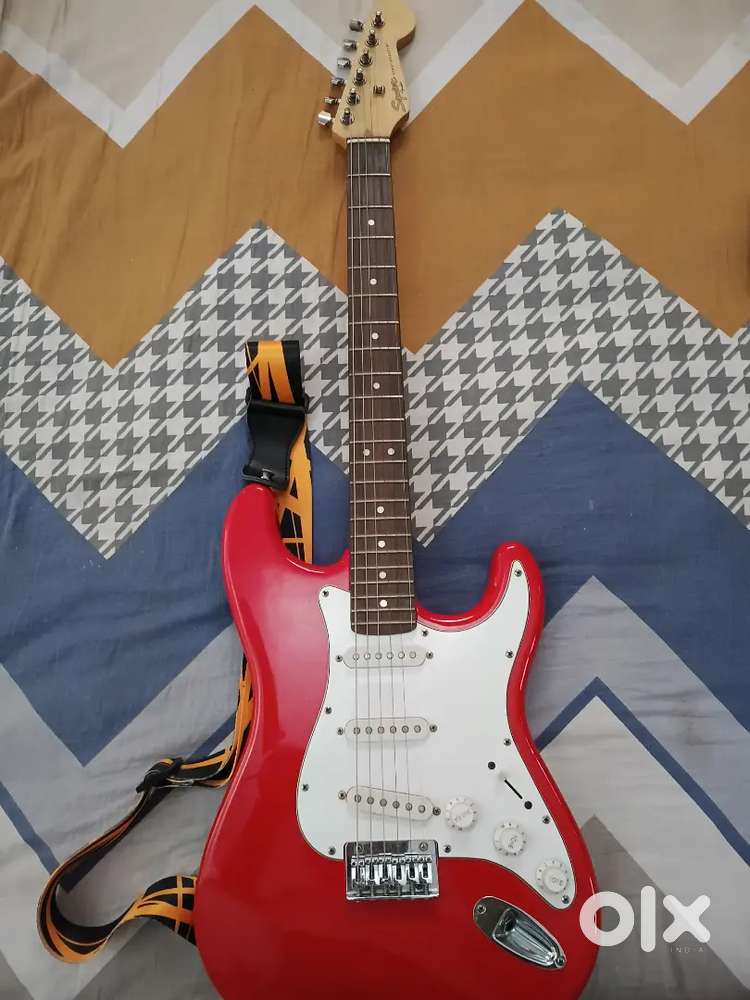 Squier by Fender– Red Stratocaster Style (Excellent Condition!)