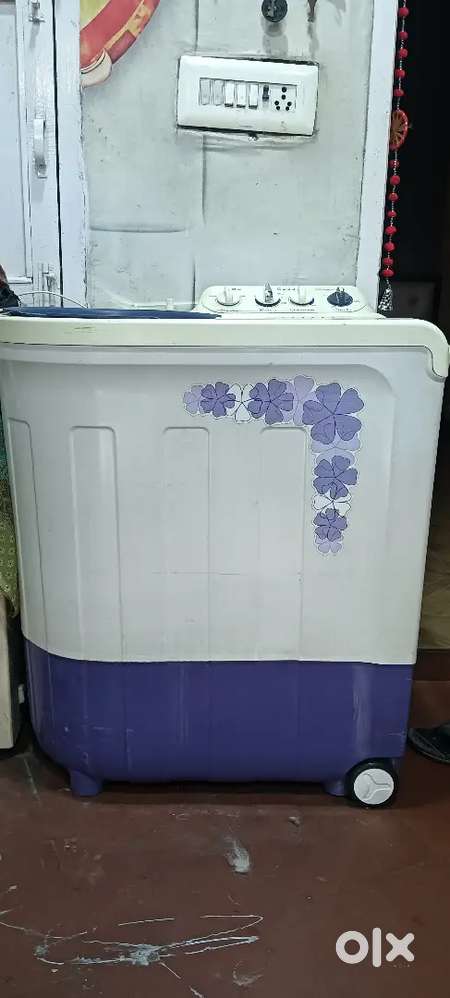 Whirlpool 7.0 kg washing machine good working