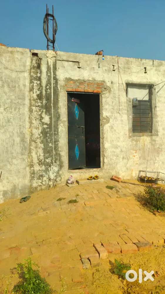 Separate big room 3200 with kitchen bathroom